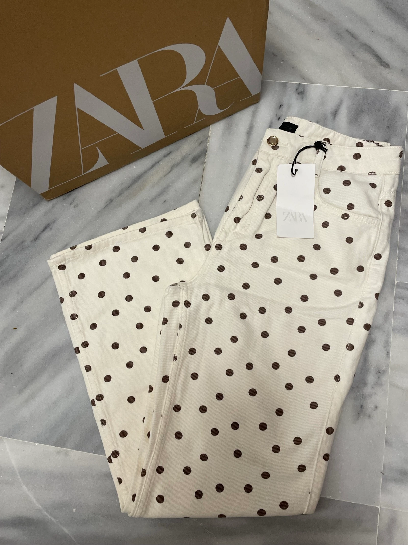 jeans lunares zara